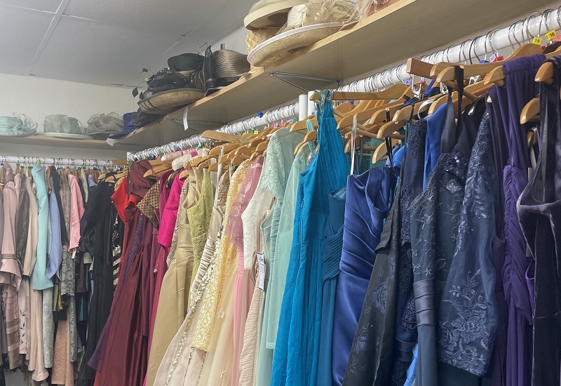 prom-dresses-hats-occasion-wear-for-sale